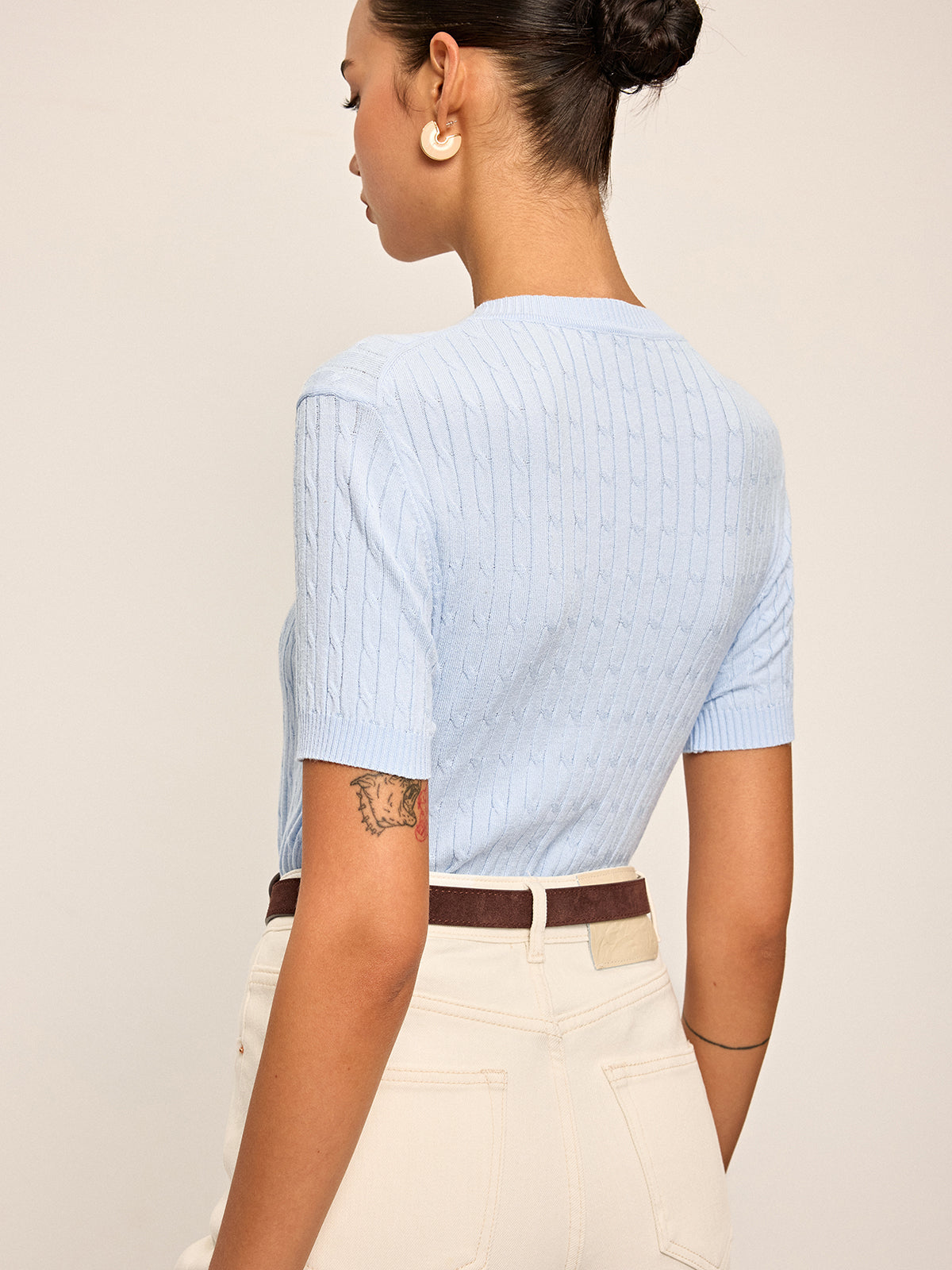 Kalp İşlemeli Yüksek Yaka Kablolu Örgü Triko Mavi