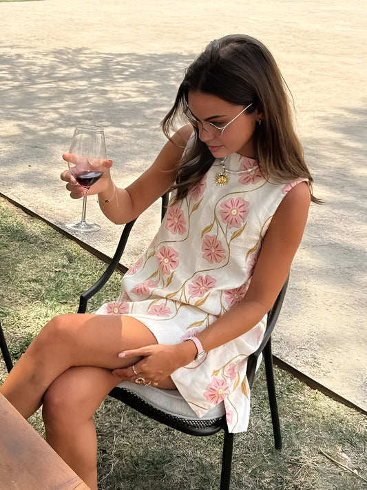 Romantik Çiçekli Kolsuz Kısa Elbise Beyaz