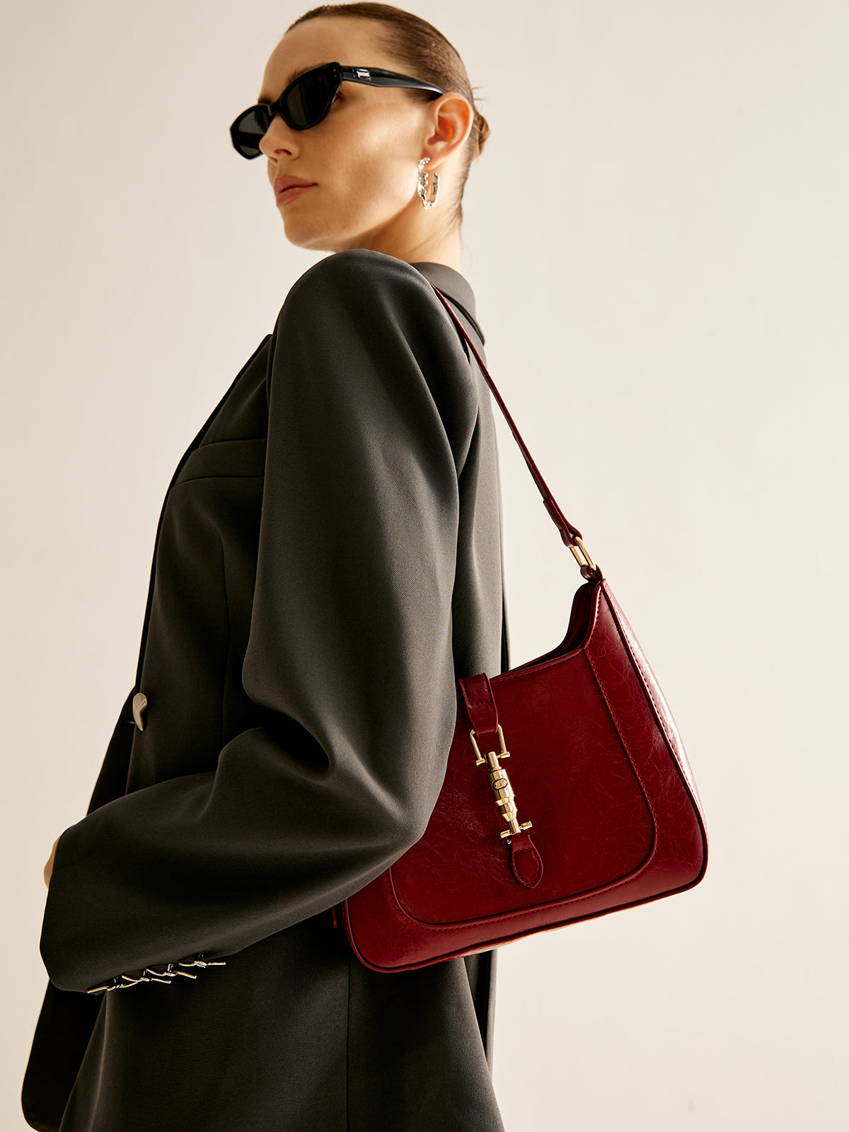 Mıknatıs Kapatmalı Fermuarlı Omuz Çantası Bordo