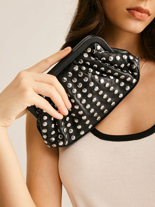 İşlemeli Plise Clutch Çanta Siyah Gümüş Detaylı