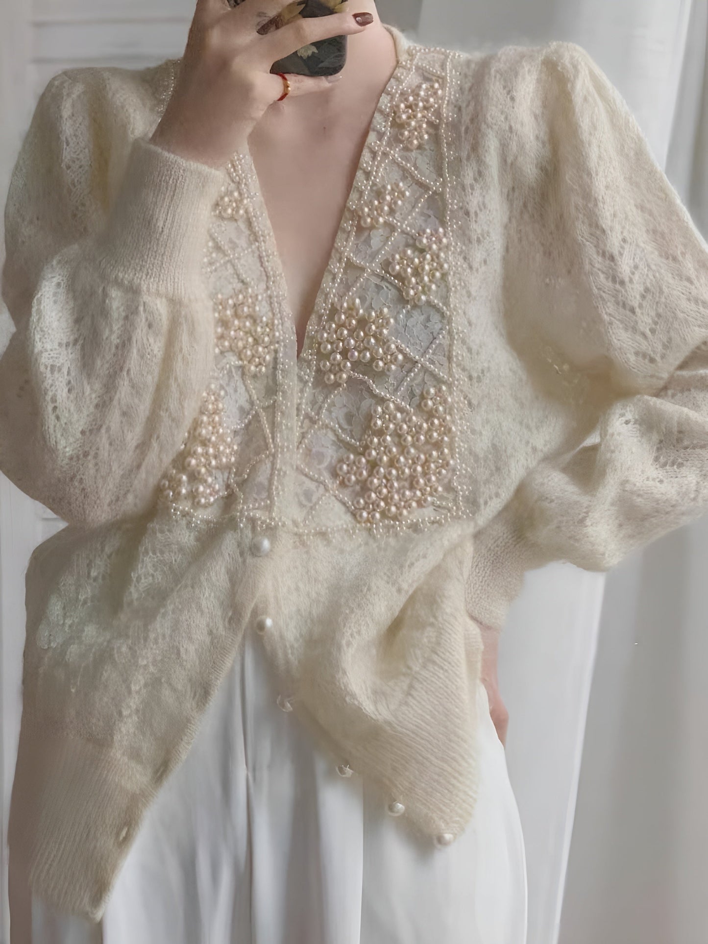 Romantik Boncuklu Düğmeli Hırka Ekru Regular Fit