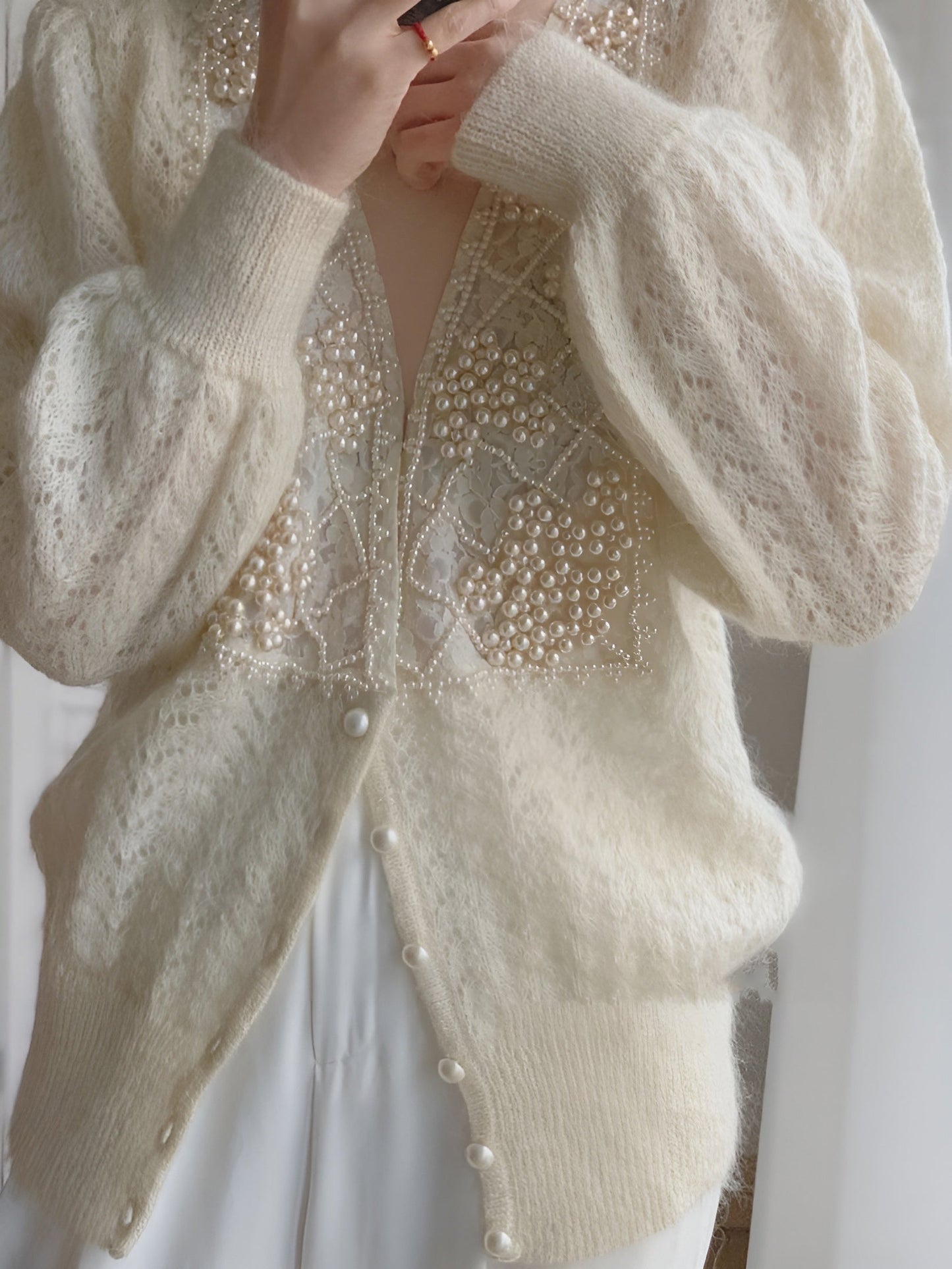 Romantik Boncuklu Düğmeli Hırka Ekru Regular Fit