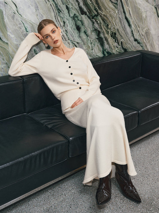 V Yaka Düğmeli Triko Hırka Maxi Etek Takımı Ekru