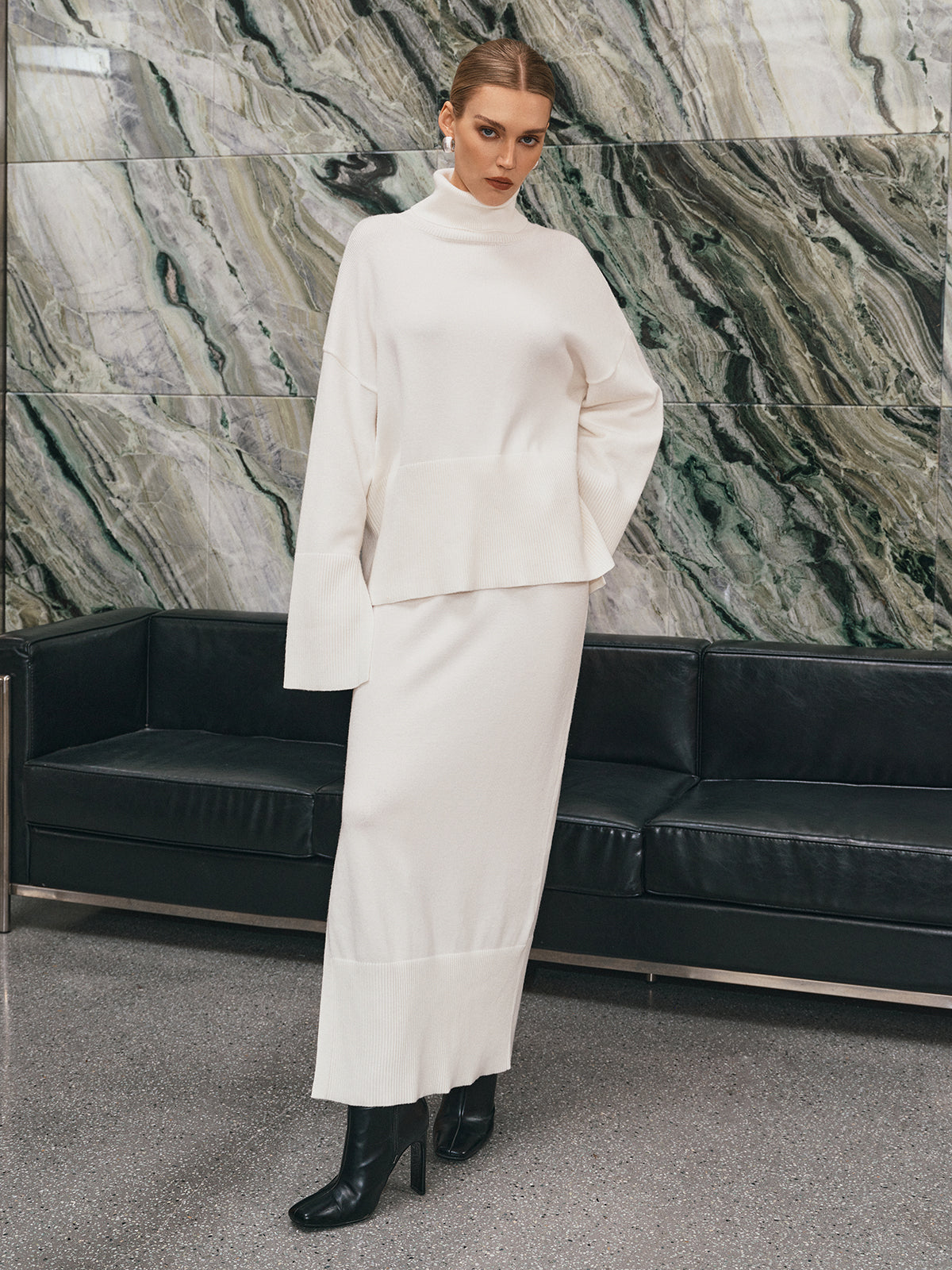 Oversize Boğazlı Triko Üst Maxi Etek Takımı Beyaz