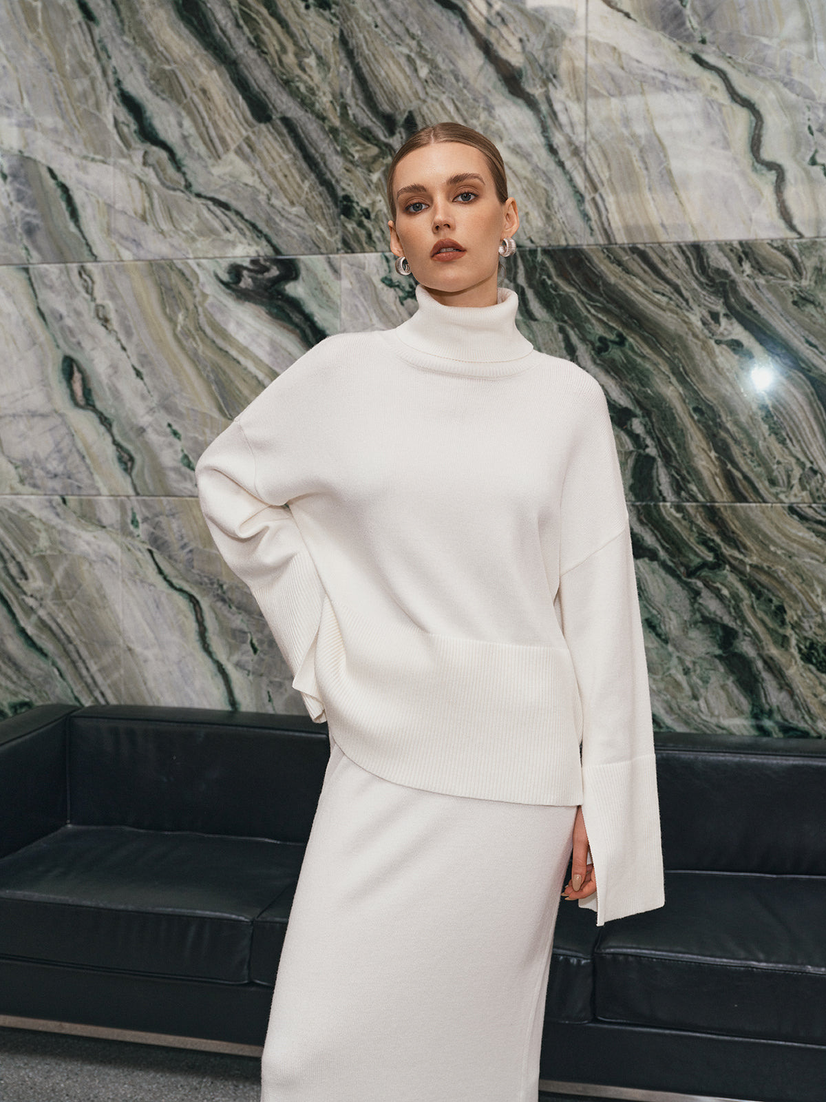 Oversize Boğazlı Triko Üst Maxi Etek Takımı Beyaz