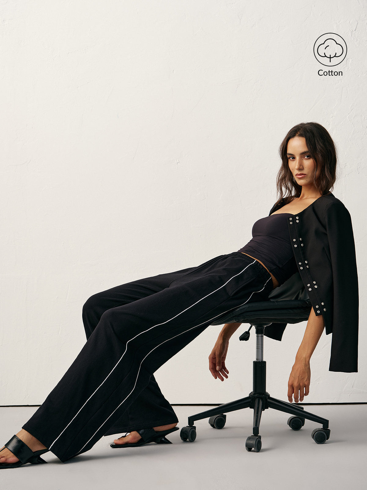 Pamuk Karışımlı Orta Bel Yan Şerit Eşofman Altı Siyah