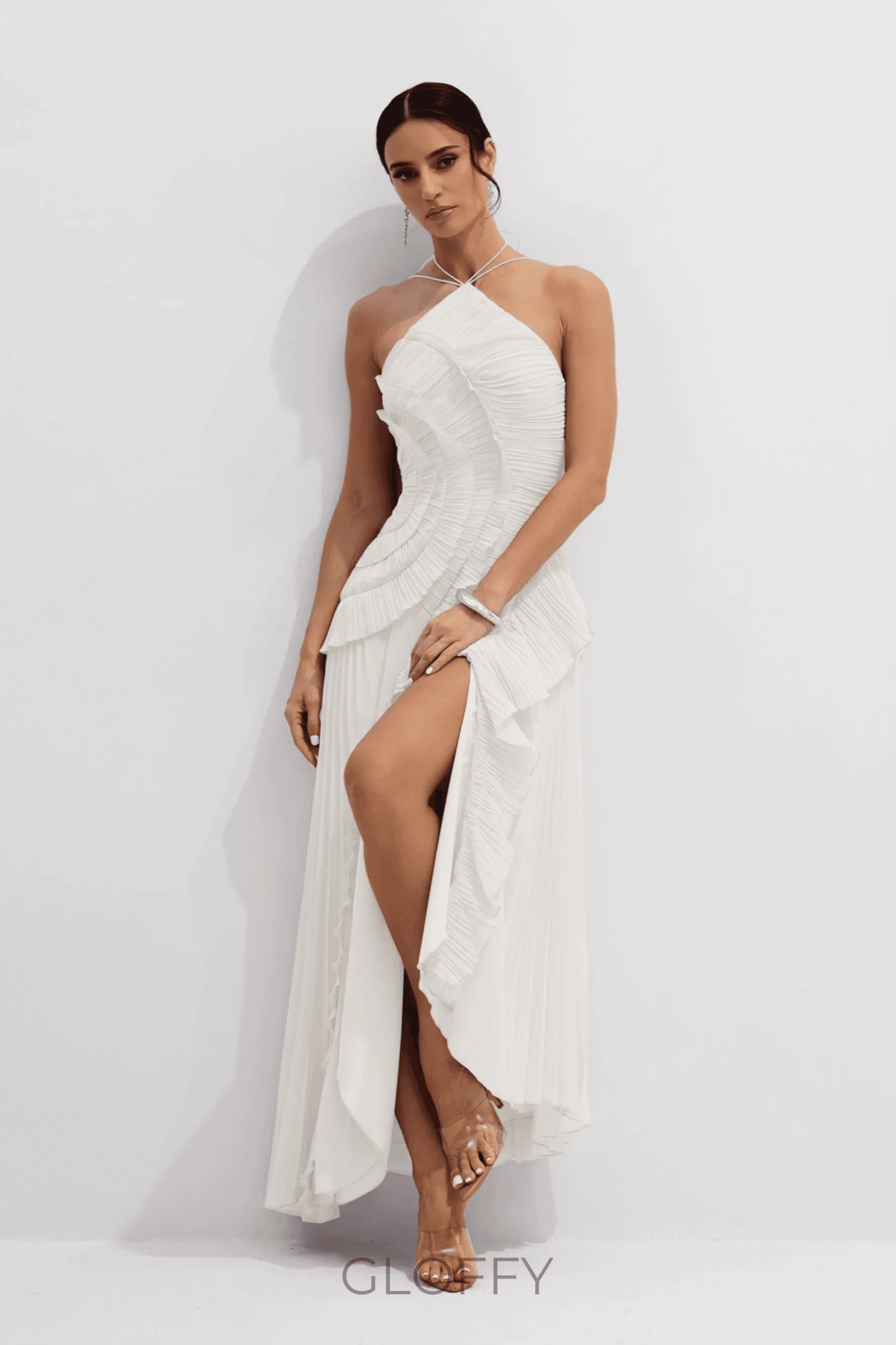 Velimora Asimetrik Pliseli Halter Yaka Yırtmaçlı Midi Elbise